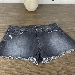 7 for all mankind Monroe cutoff shorts size 32
